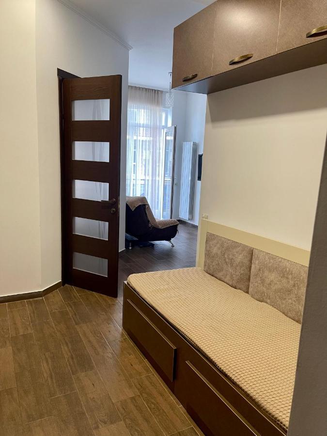 Kristo Apartment *